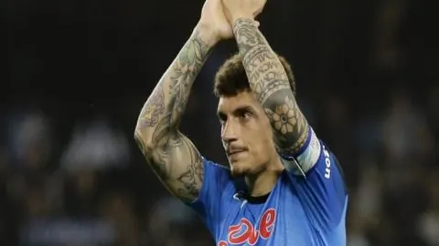 《阿尔及利亚非洲杯豪强阵容揭晓：马赫雷斯、努里领衔，足球天才卢卡-齐达内加盟！》